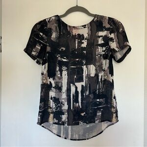 Paint Stroke Pattern Short Sleeve Blouse Size 2